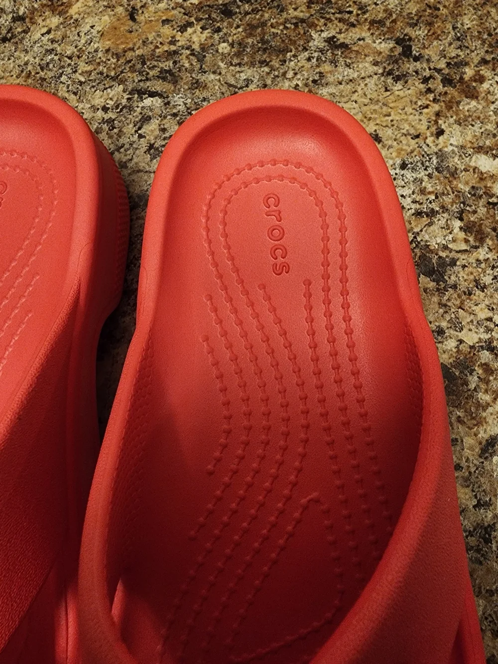 Crocs Classic Cross Strap Slide Sandals Red Women’s Size W5 NWOT
